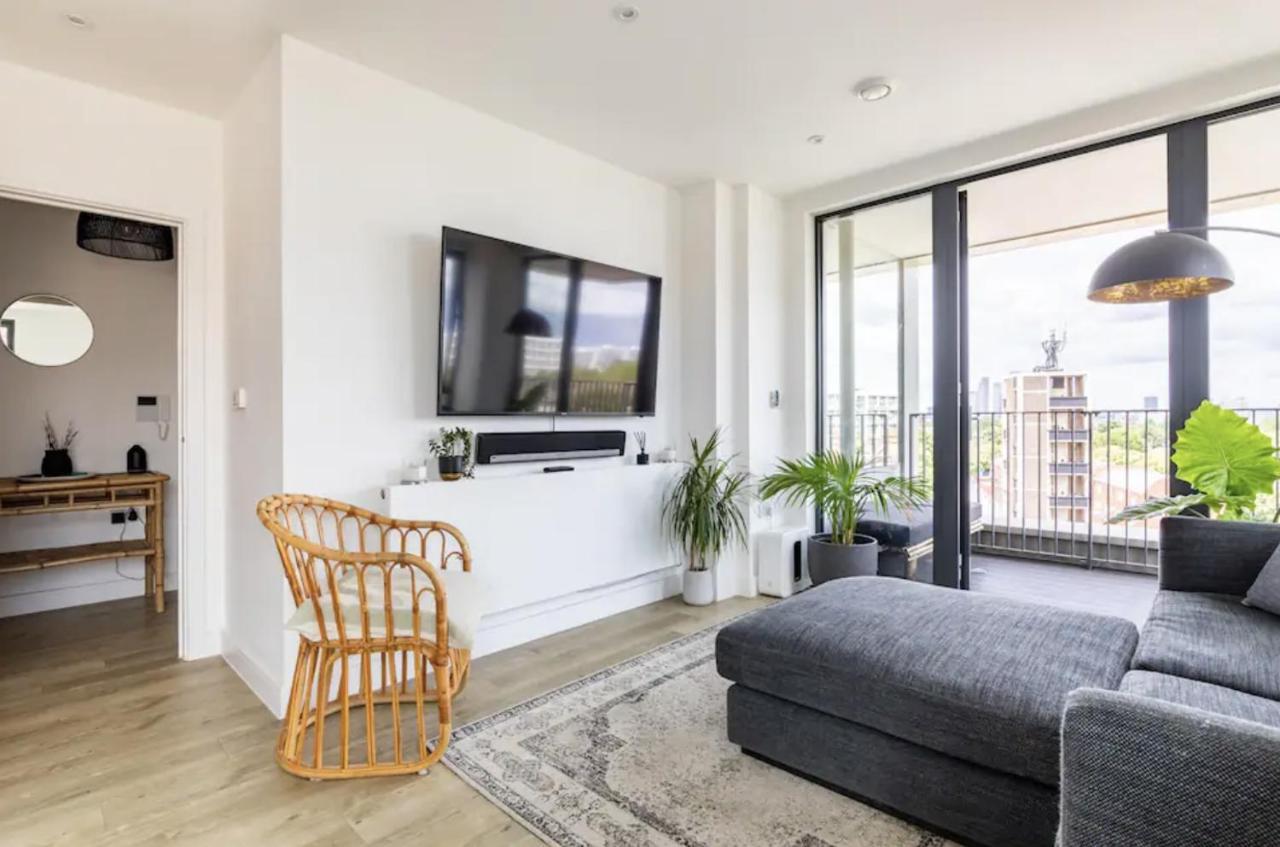 Modern 1 Bed L City Views L Work Space London Exterior photo